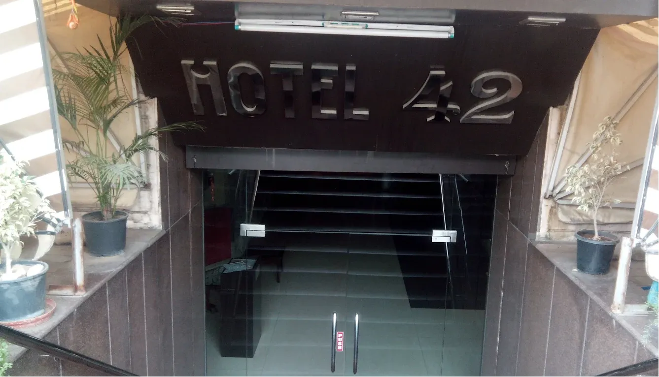 Hotel 42 The Mall Amritsar